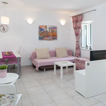 Cozy Punta מאקרסקה