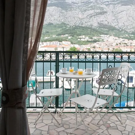 Cozy Punta מאקרסקה